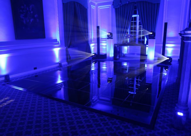 Nightlok is a black acrylic dance floor recommended for pubs and disco clubs