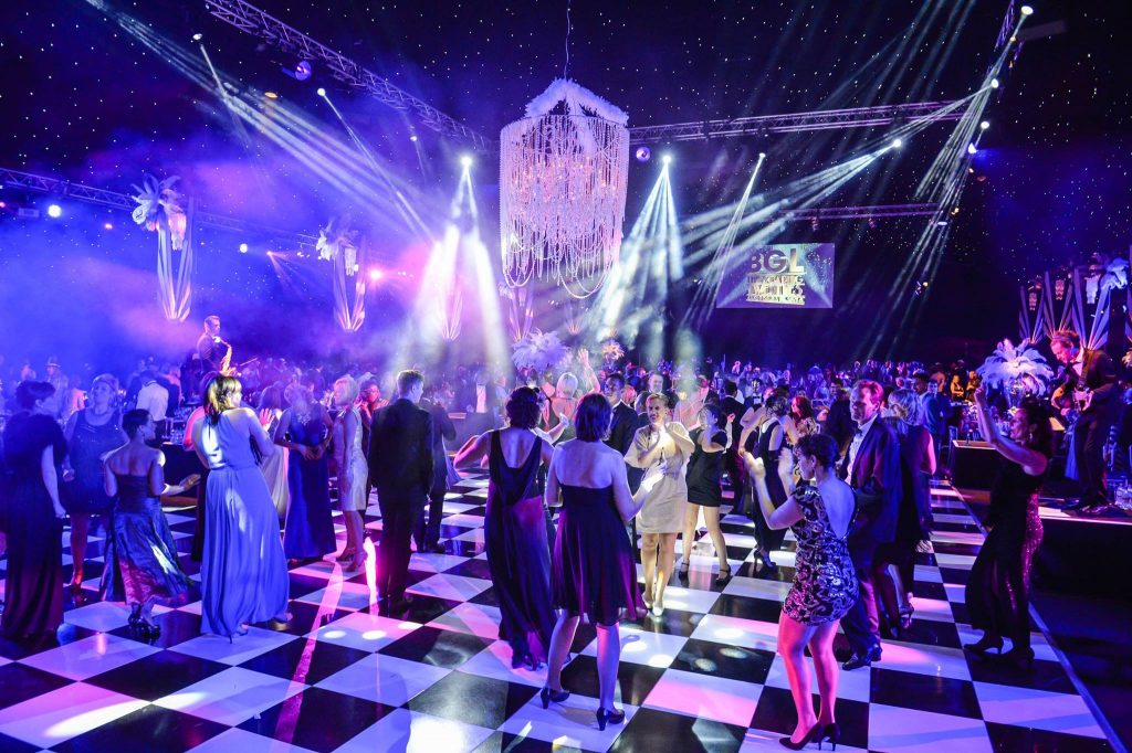 Publok Black and White Acrylic Portable Dance Floor - Swanband