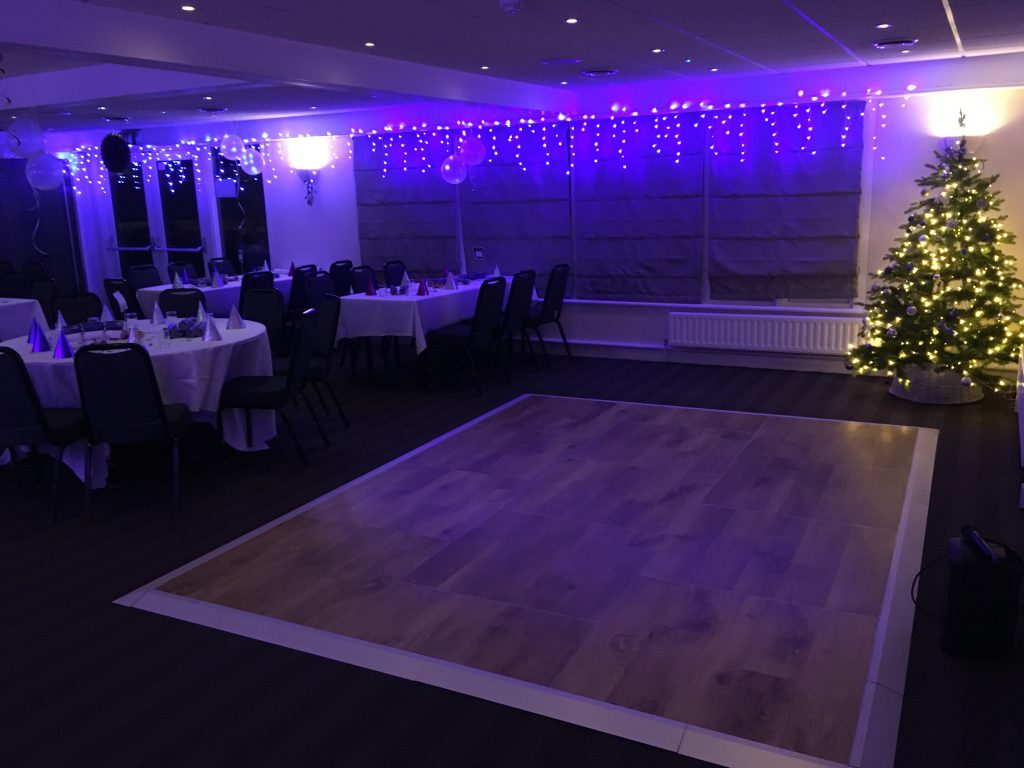 Multilok Auckland Oak Portable Dance Floor - Hoebridge Golf Club